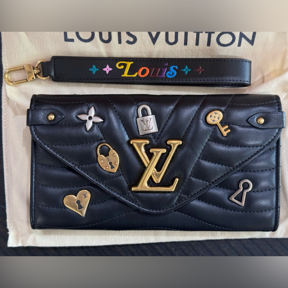 🆕🖤🔐Louis Vuitton Love Lock New Wave Wallet🔐🖤🆕 - Picture 3 of 9